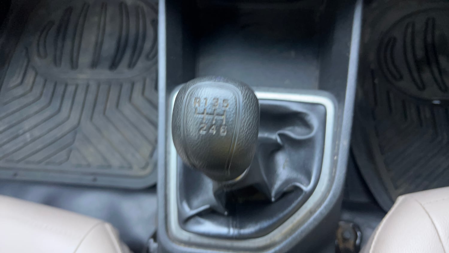 Used 2016 Hyundai Creta 1.6 SX Plus Petrol Petrol Manual interior GEAR  KNOB VIEW