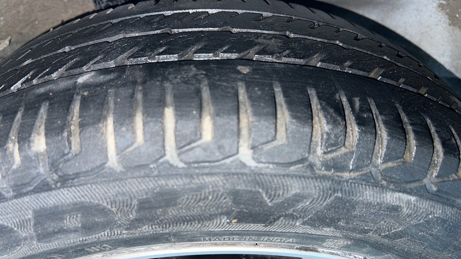 Used 2013 Honda City 1.5 S MT Petrol Manual tyres RIGHT REAR TYRE TREAD VIEW