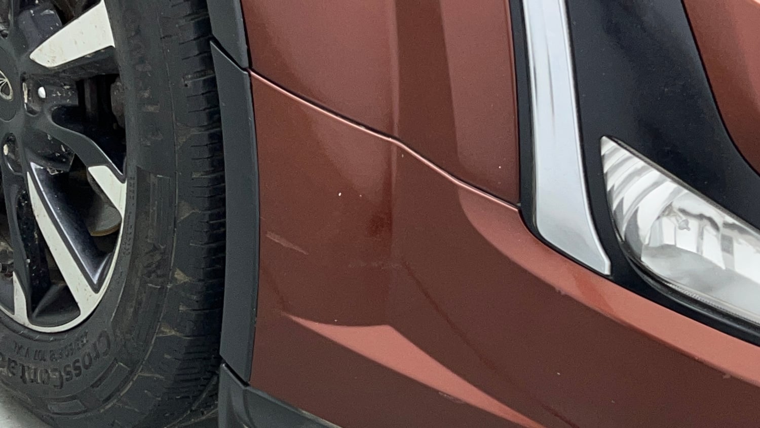 Used 2019 Mahindra XUV500 W11 AT Diesel Automatic dents MINOR SCRATCH