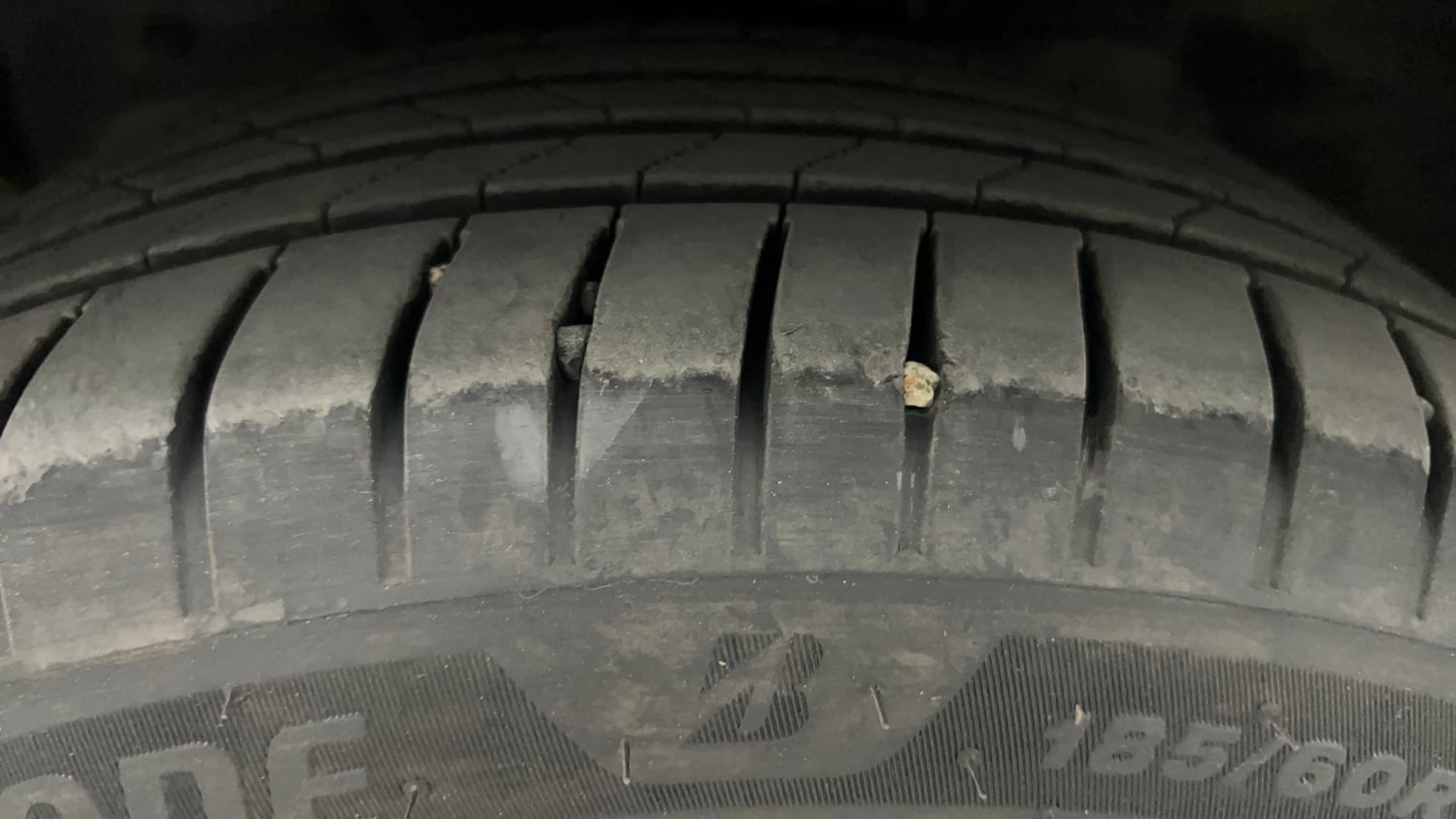 Used 2018 Ford Freestyle Titanium Plus 1.2 Ti-VCT Petrol Manual tyres LEFT FRONT TYRE TREAD VIEW