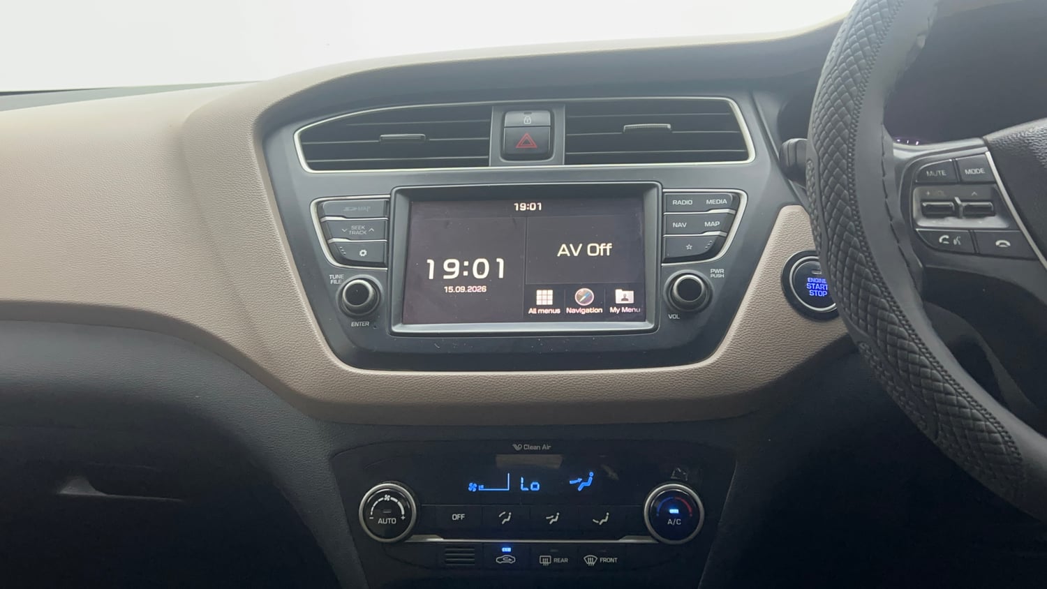 Used 2018 Hyundai Elite i20 Asta 1.2 (O) Petrol Manual interior MUSIC SYSTEM & AC CONTROL VIEW