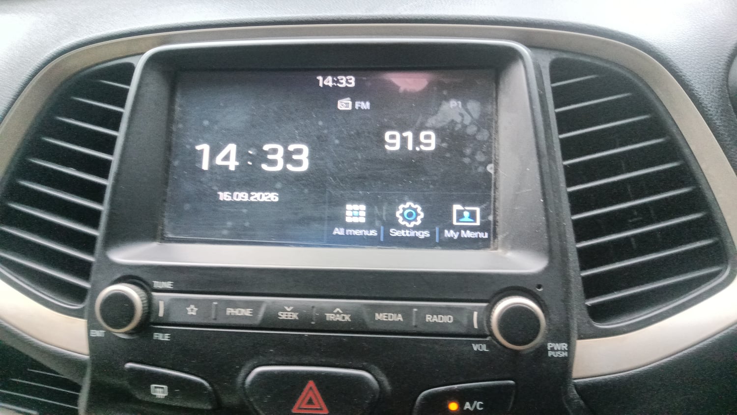 Used 2019 Hyundai Santro Sportz AMT Petrol Automatic top_features Integrated (in-dash) music system