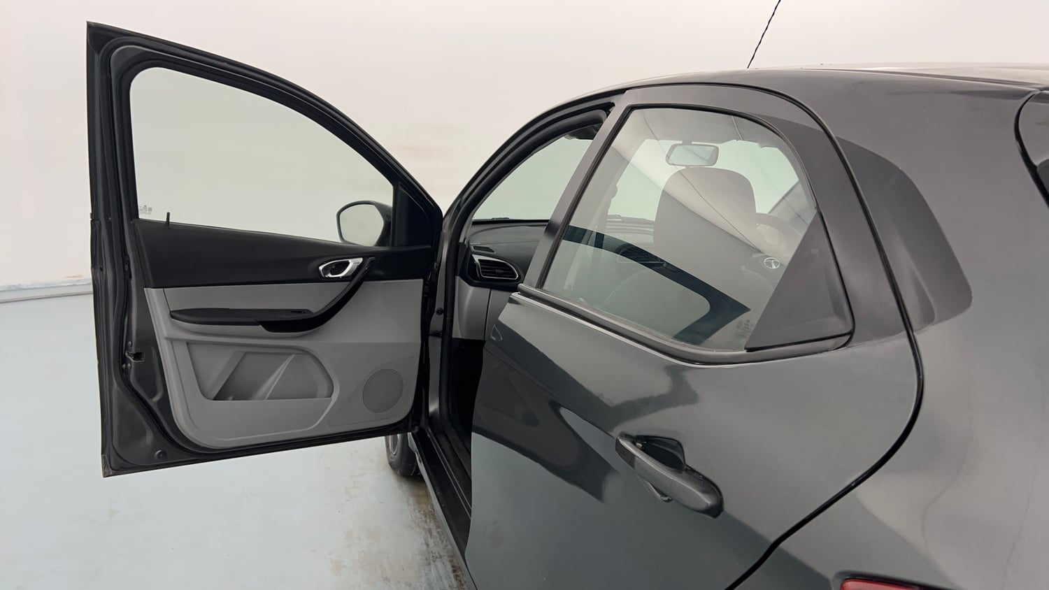 Used 2020 Tata Tiago XZ Plus Petrol Manual interior LEFT FRONT DOOR OPEN VIEW