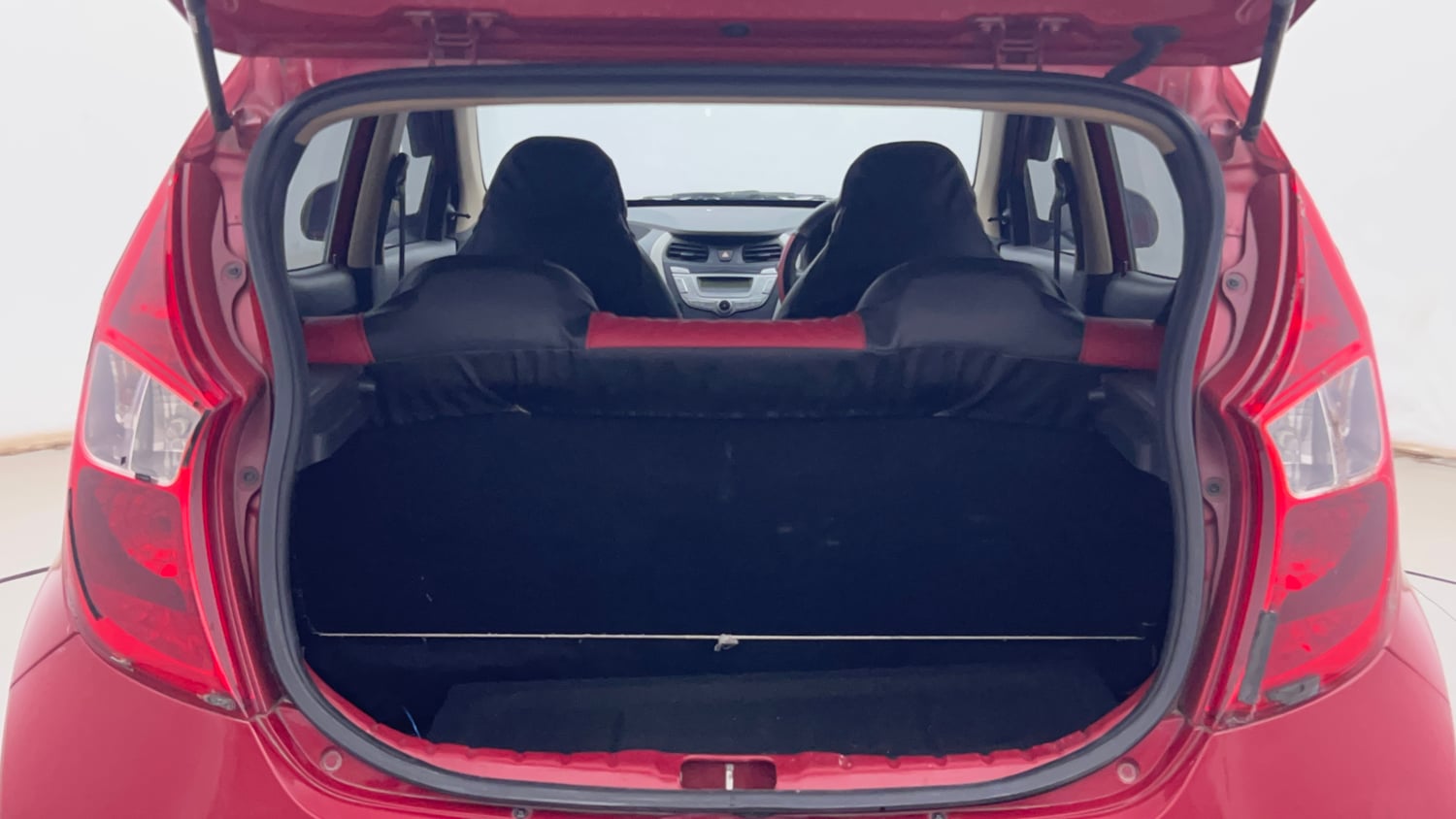 Used 2017 Hyundai Eon Sportz Petrol Manual interior DICKY INSIDE VIEW