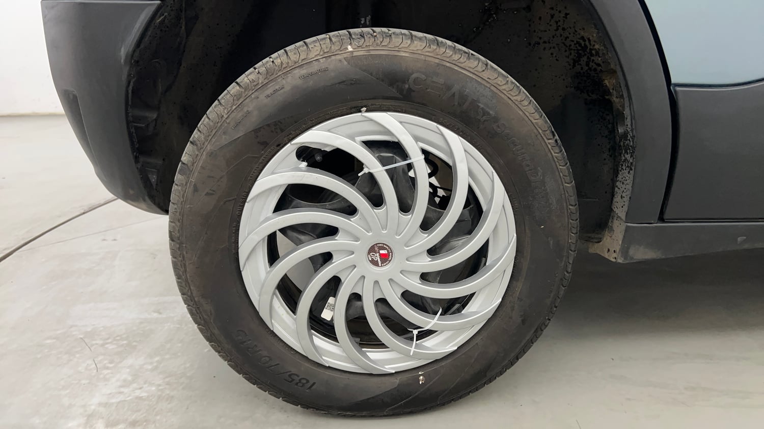 Used 2022 Tata Punch Accomplished AMT Petrol Automatic tyres RIGHT REAR TYRE RIM VIEW