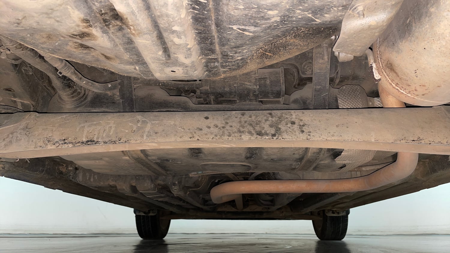 Used 2019 Hyundai Elite i20 Asta 1.2 (O) Petrol Manual extra REAR UNDERBODY VIEW (TAKEN FROM REAR)