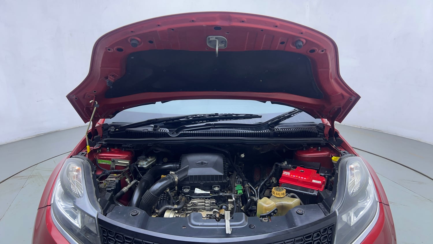 Used 2018 Tata Nexon XZ Plus Petrol Manual engine ENGINE & BONNET OPEN FRONT VIEW