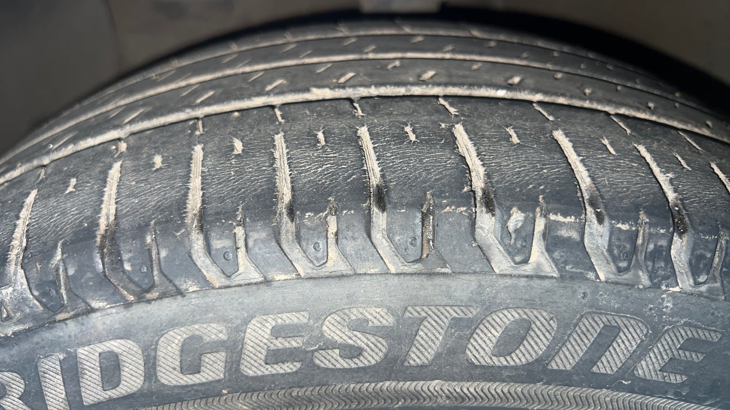 Used 2014 Hyundai Xcent S AT 1.2 (O) Petrol Automatic tyres LEFT FRONT TYRE TREAD VIEW