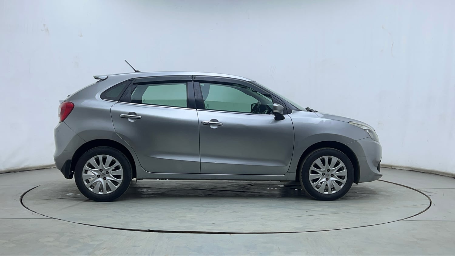 Used 2015 Maruti Suzuki Baleno Alpha 1.2 Petrol Manual exterior RIGHT SIDE VIEW
