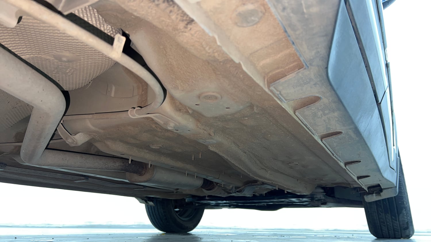 Used 2024 Kia Sonet HTX 1.0 Turbo Petrol DCT Petrol Automatic extra REAR RIGHT UNDERBODY VIEW