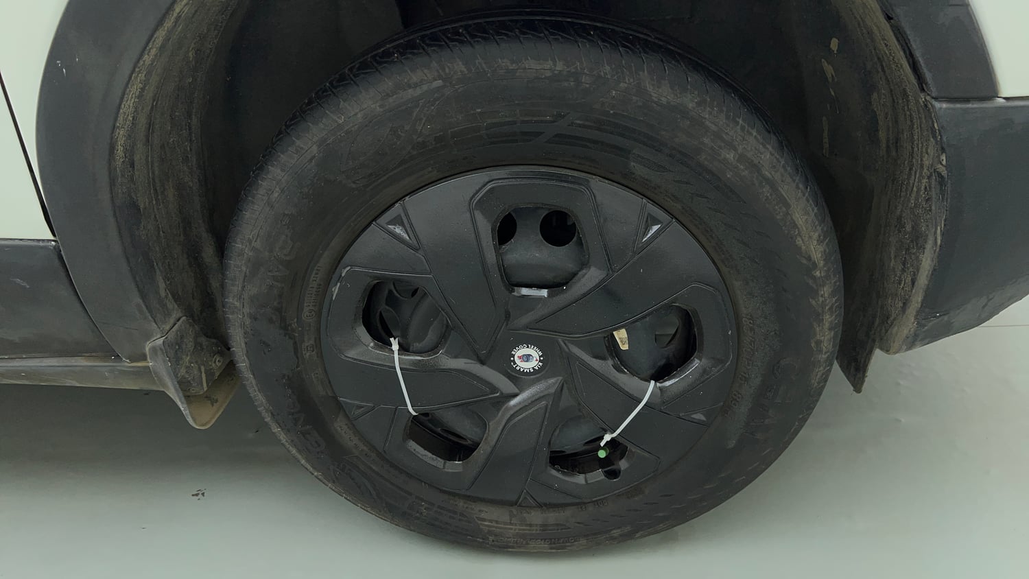 Used 2025 Tata Punch Adventure Plus AMT Petrol Automatic tyres RIGHT FRONT TYRE RIM VIEW