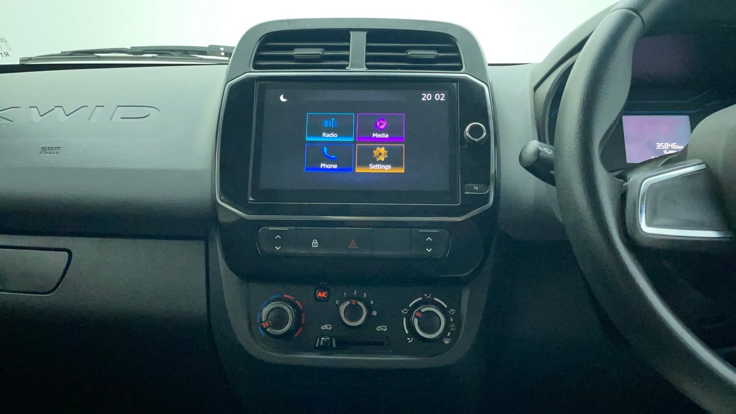 Used 2021 Renault Kwid RXT 1.0 Opt Petrol Manual interior MUSIC SYSTEM & AC CONTROL VIEW