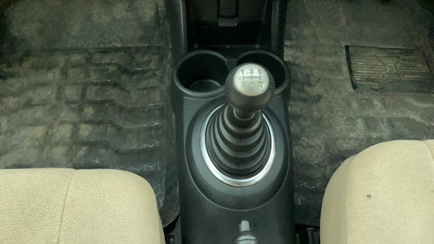 Used 2014 Honda Amaze 1.2 S i-VTEC Petrol Manual interior GEAR  KNOB VIEW