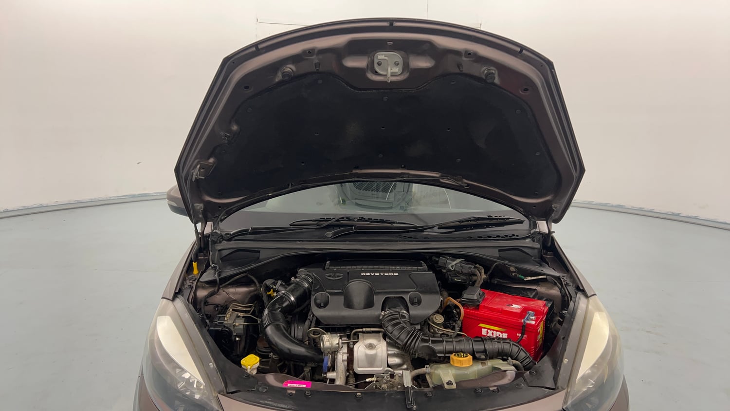 Used 2018 Tata Tigor Revotorq XZ (O) Diesel Manual engine ENGINE & BONNET OPEN FRONT VIEW
