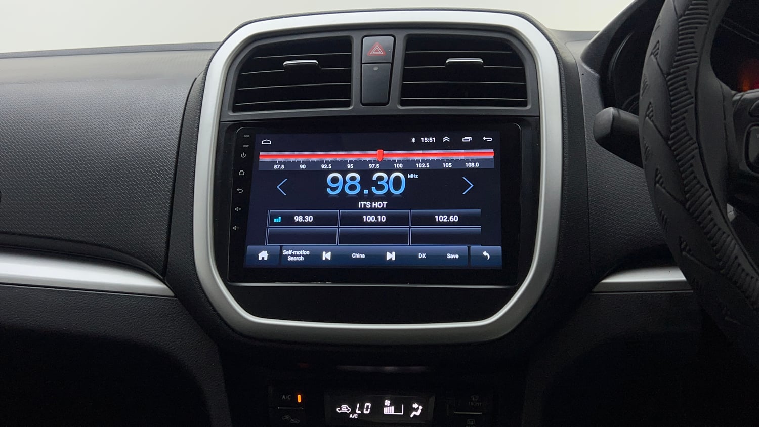 Used 2020 Maruti Suzuki Vitara Brezza VXi AT SHVS Petrol Automatic top_features Integrated (in-dash) music system