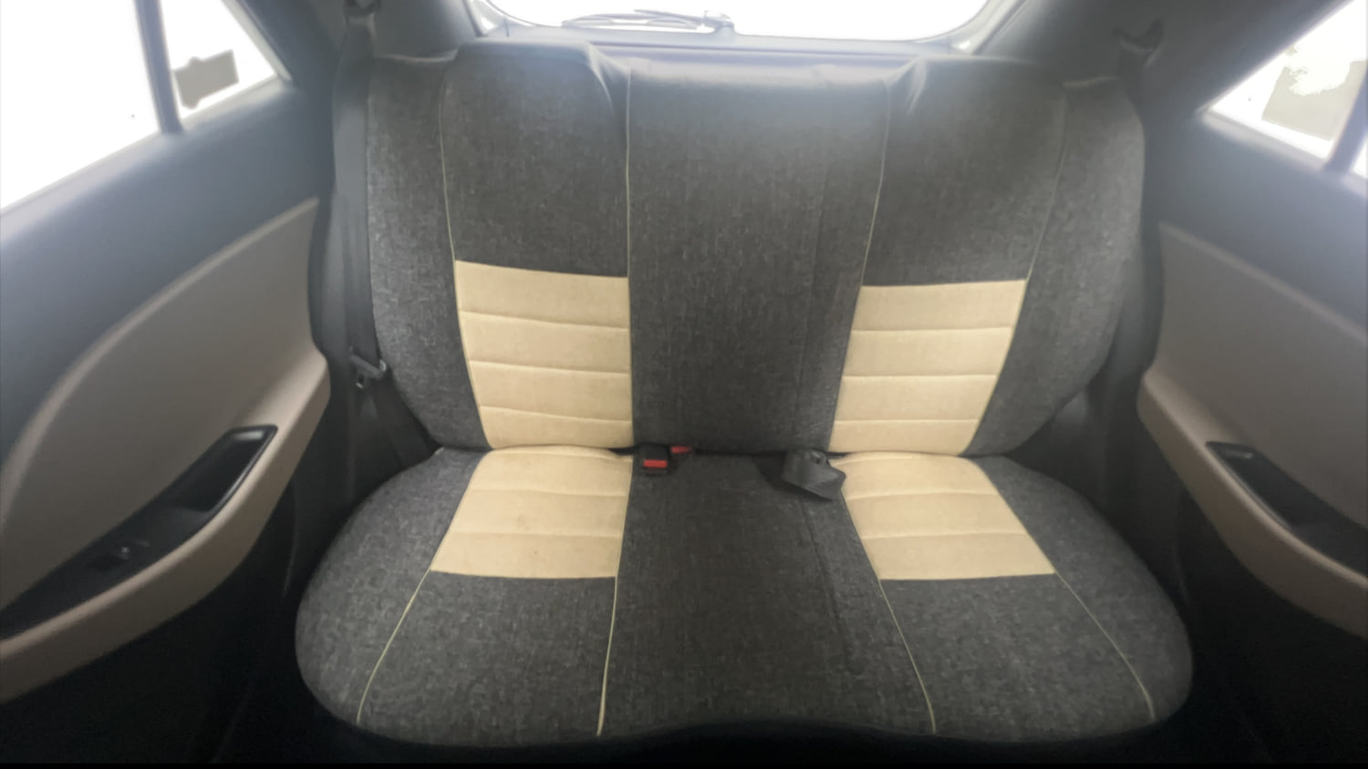 Used 2018 Hyundai Elite i20 Asta 1.2 (O) Petrol Manual interior REAR SEAT CONDITION VIEW