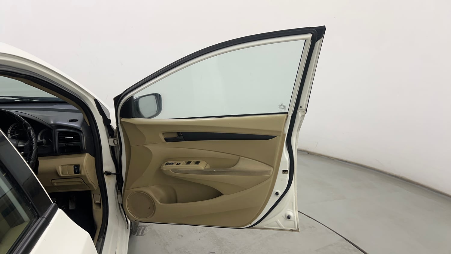 Used 2013 Honda City 1.5 S MT Petrol Manual interior RIGHT FRONT DOOR OPEN VIEW