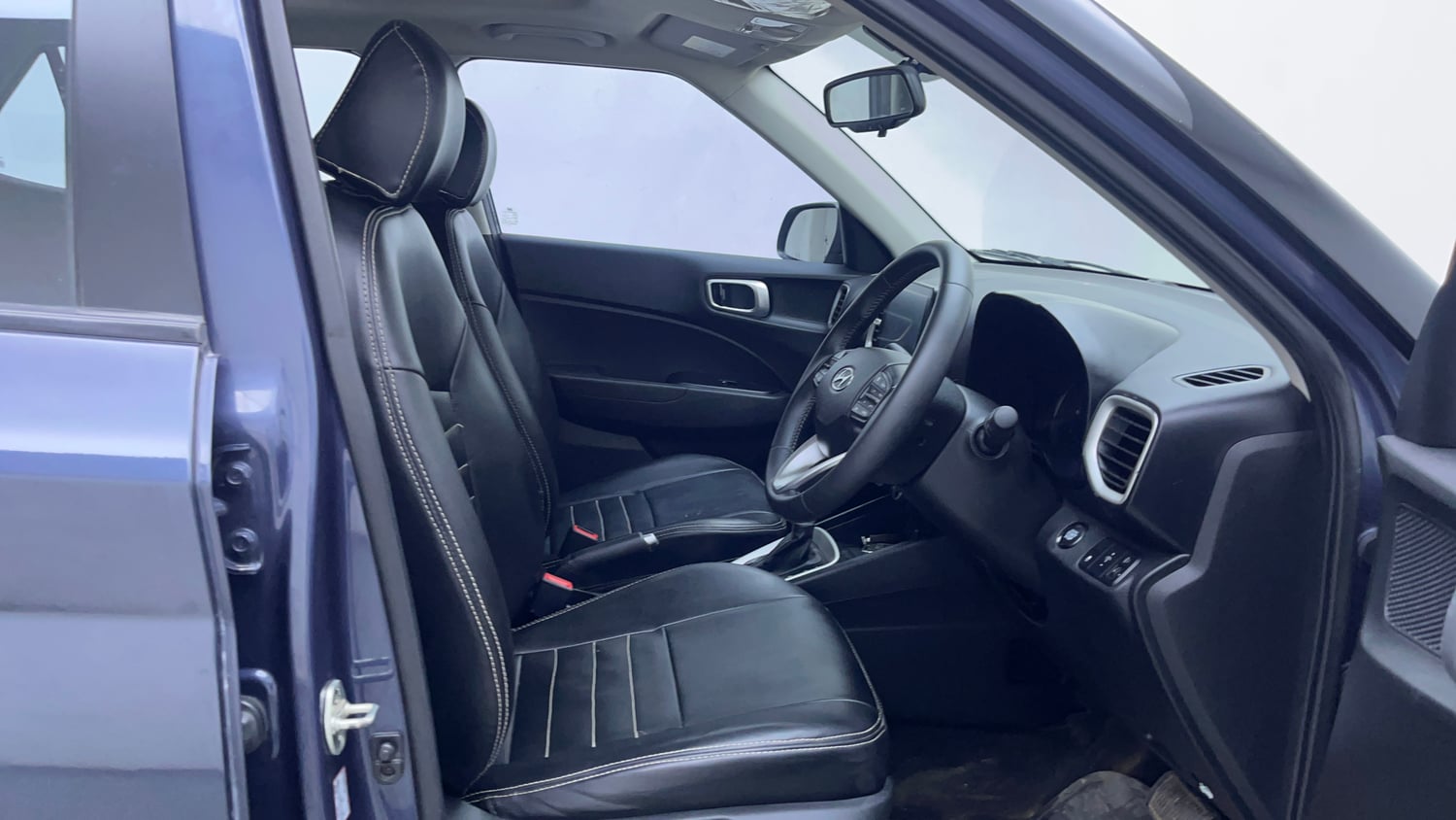Used 2019 Hyundai Venue SX Plus 1.0 Turbo DCT Petrol Automatic interior RIGHT SIDE FRONT DOOR CABIN VIEW
