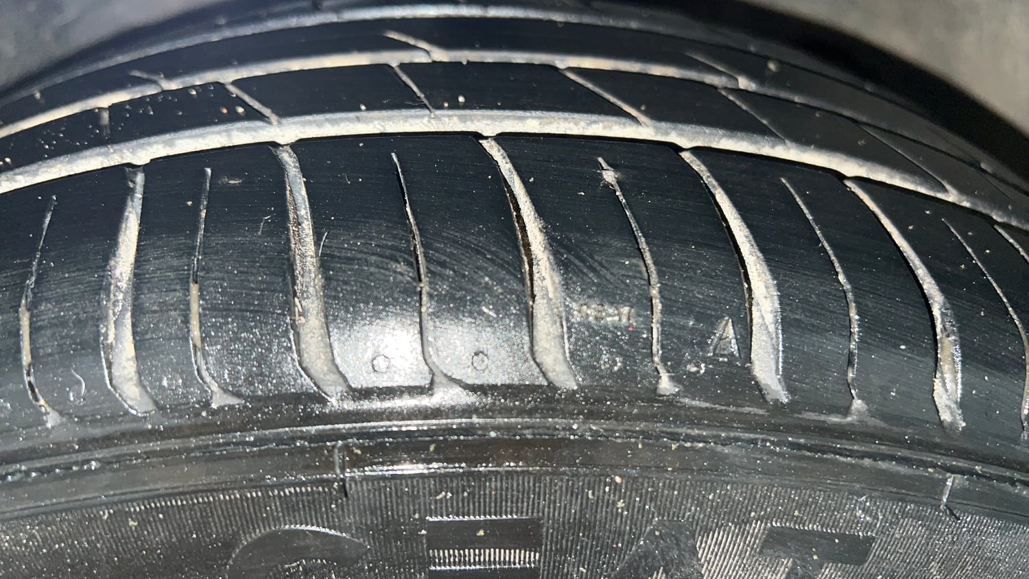 Used 2020 Tata Tiago XZ Plus Petrol Manual tyres RIGHT FRONT TYRE TREAD VIEW