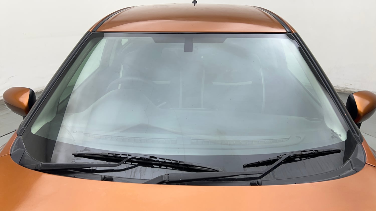Used 2018 Maruti Suzuki Baleno Alpha 1.2 Petrol Manual exterior FRONT WINDSHIELD VIEW