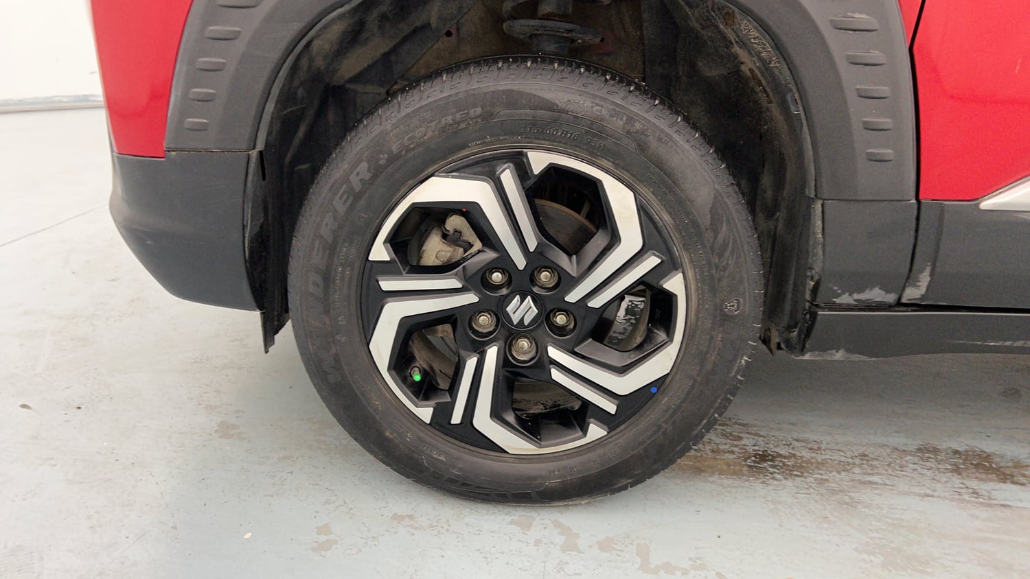 Used 2023 Maruti Suzuki Brezza Zxi Plus Dual Tone Petrol Manual tyres LEFT FRONT TYRE RIM VIEW