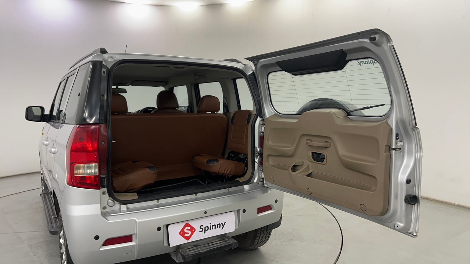 Used 2016 Mahindra TUV300 T8 Diesel Manual interior DICKY DOOR OPEN VIEW