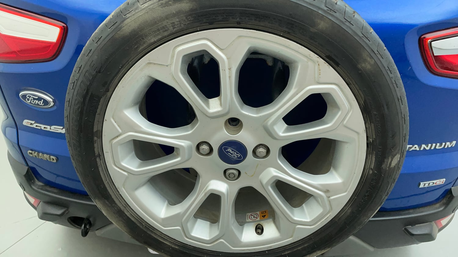 Used 2017 Ford EcoSport Titanium + 1.5L TDCi Diesel Manual tyres SPARE TYRE VIEW