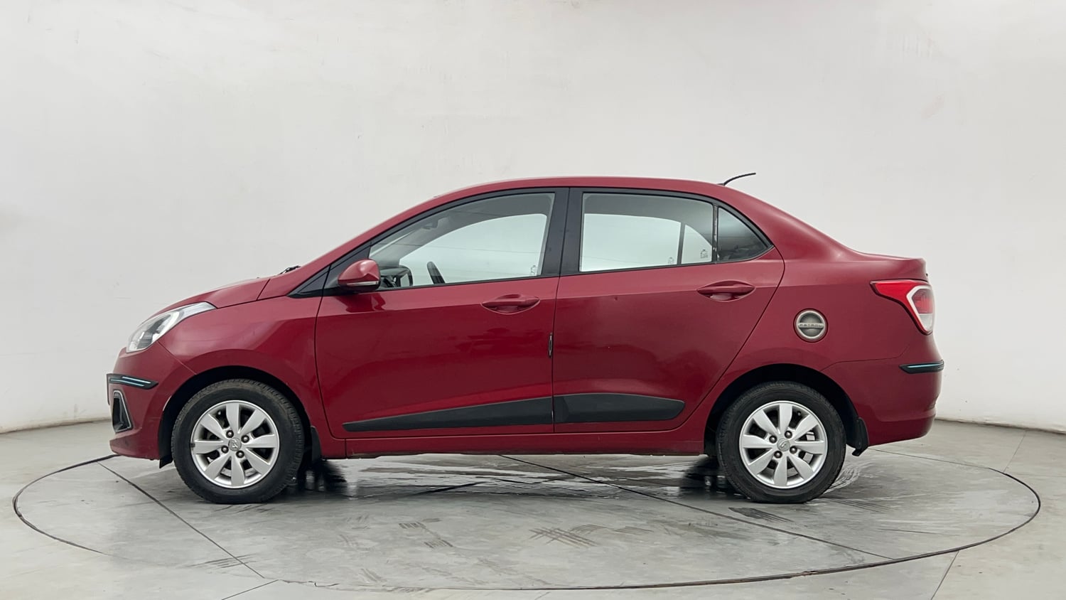 Used 2016 Hyundai Xcent SX 1.2 Petrol Manual exterior LEFT SIDE VIEW