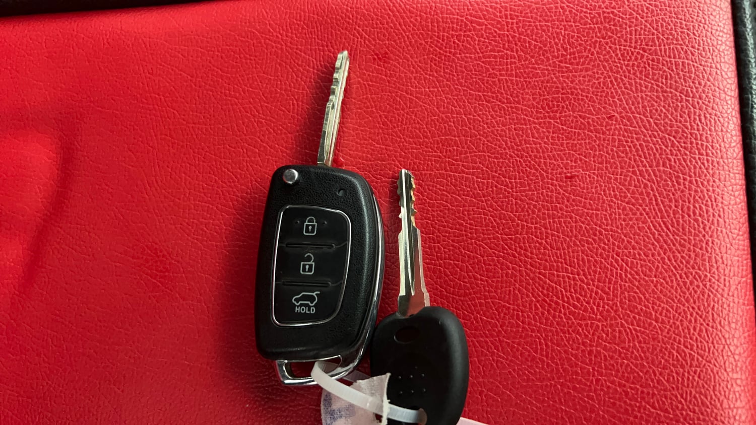Used 2016 Hyundai Xcent SX 1.2 Petrol Manual extra CAR KEY VIEW