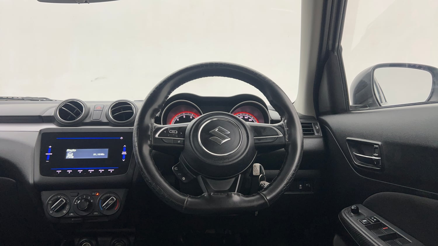 Used 2023 Maruti Suzuki Swift VXi Petrol Manual interior STEERING VIEW