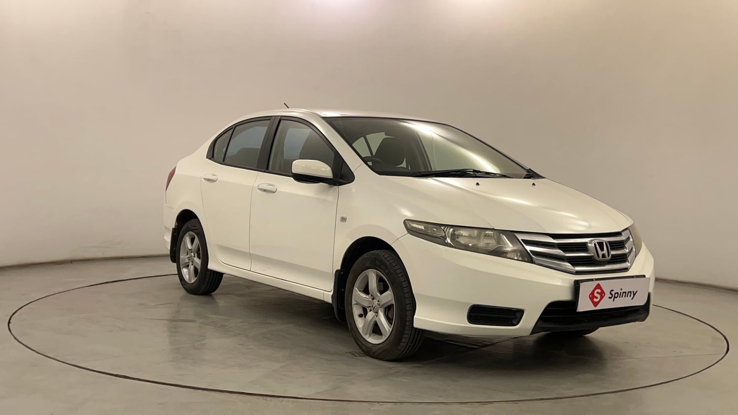 Used 2013 Honda City 1.5 S MT Petrol Manual exterior RIGHT FRONT CORNER VIEW