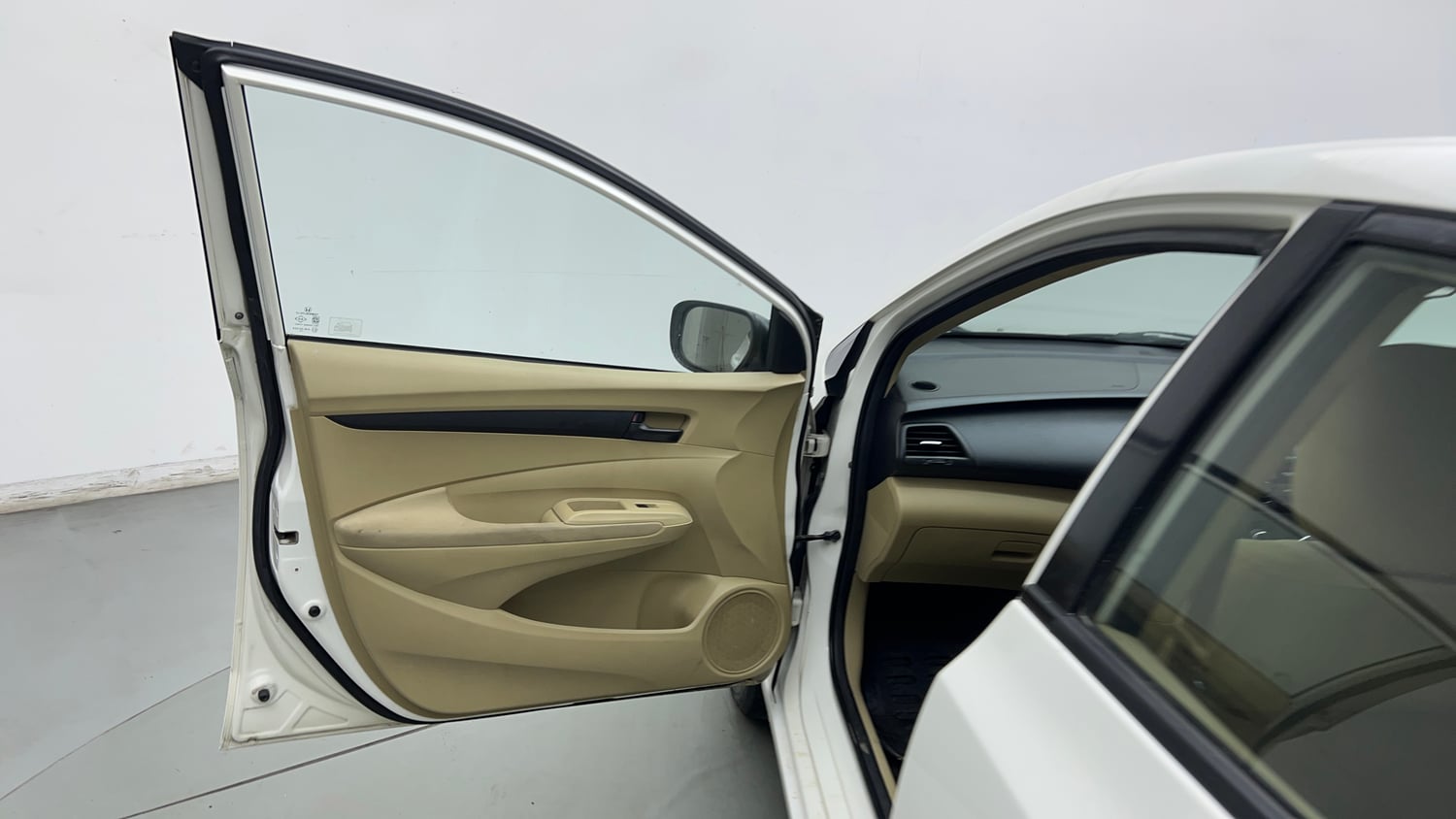 Used 2013 Honda City 1.5 S MT Petrol Manual interior LEFT FRONT DOOR OPEN VIEW