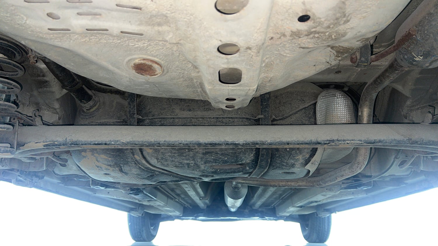 Used 2014 Maruti Suzuki Swift VXi Petrol Manual extra REAR UNDERBODY VIEW (TAKEN FROM REAR)