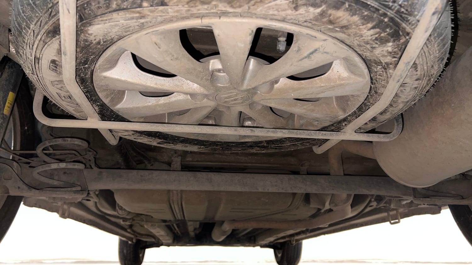 Used 2015 Maruti Suzuki Ertiga ZXi Petrol Manual extra REAR UNDERBODY VIEW (TAKEN FROM REAR)