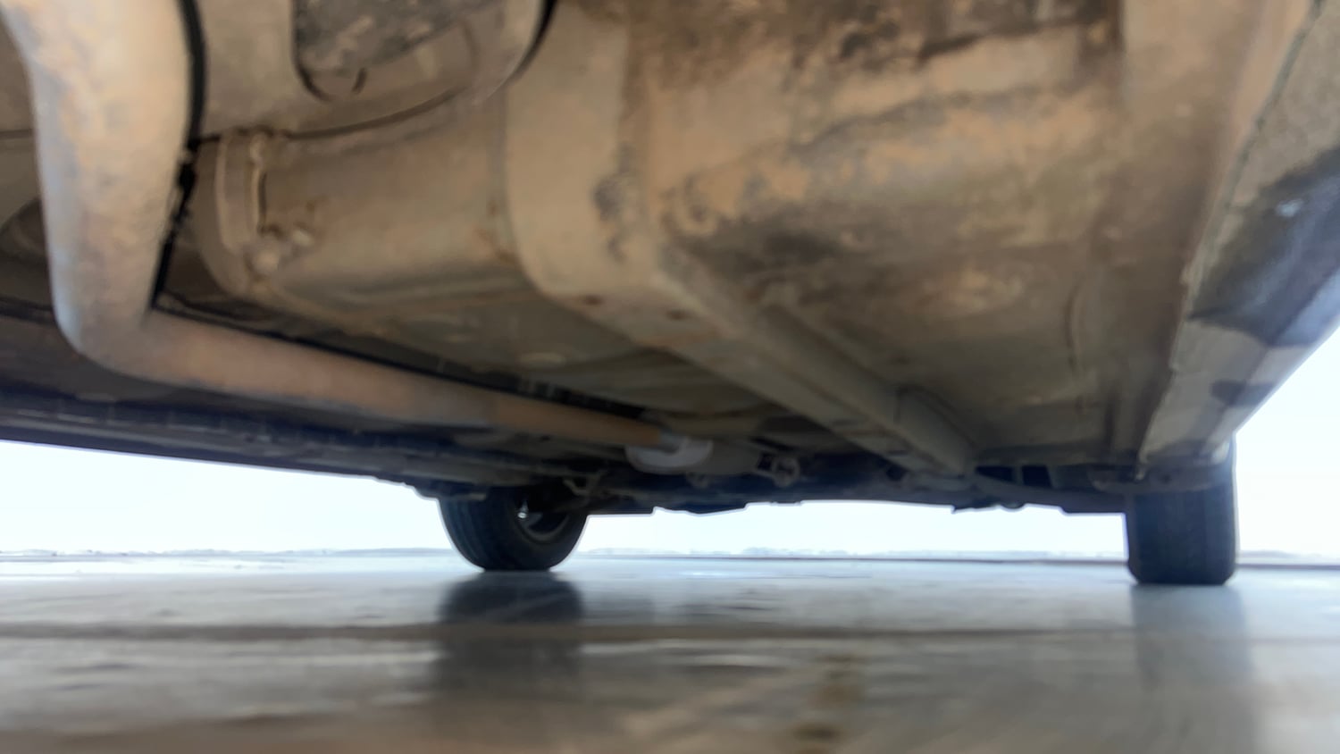 Used 2019 Hyundai Grand i10 Sportz AT 1.2 Kappa VTVT Petrol Automatic extra REAR RIGHT UNDERBODY VIEW