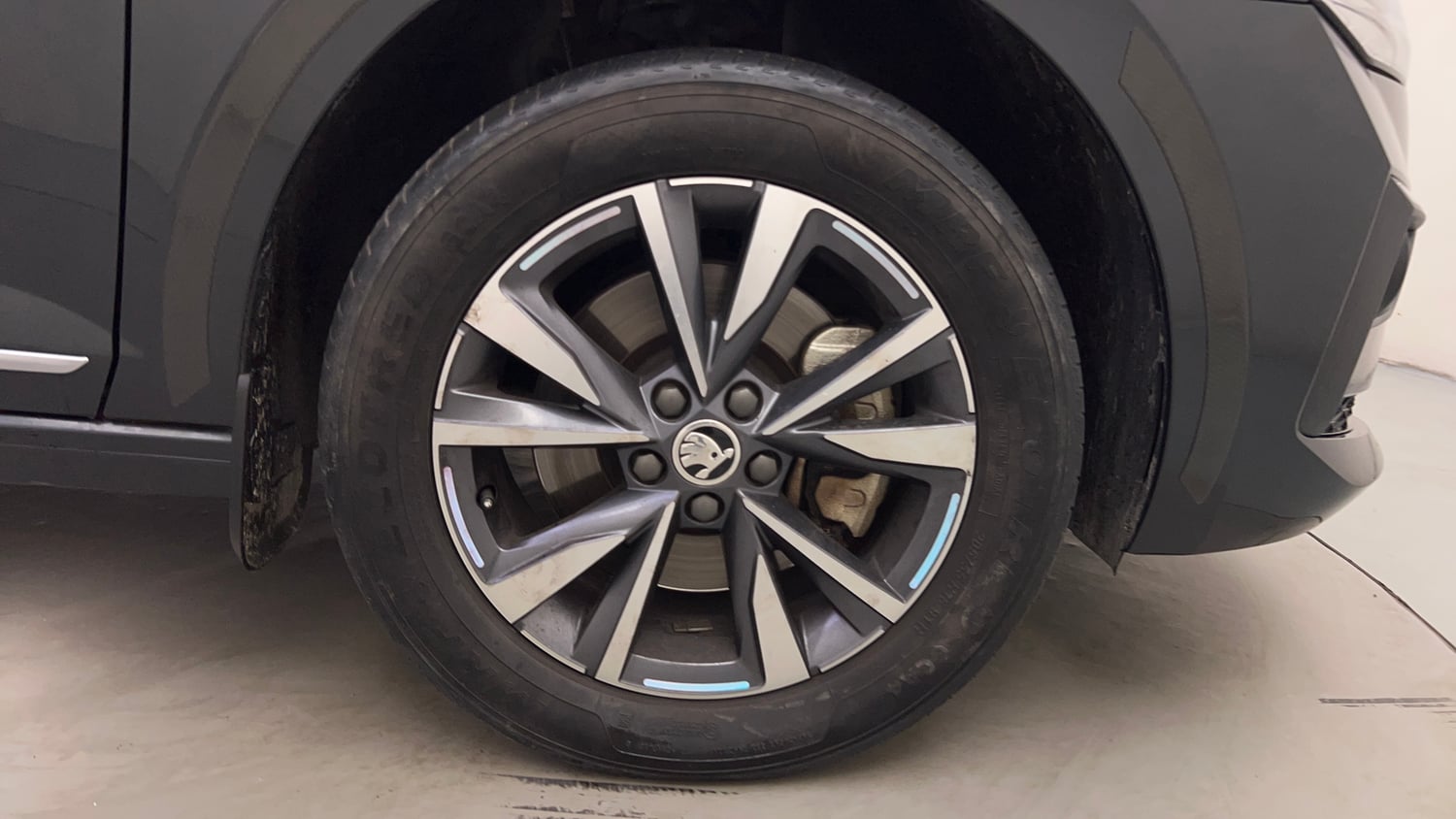 Used 2023 Skoda Slavia Style 1.5L TSI DSG Petrol Automatic tyres RIGHT FRONT TYRE RIM VIEW