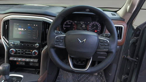 Used 2023 Mahindra Scorpio N Z8 L Diesel AT 4WD 7 STR Diesel Automatic interior STEERING VIEW