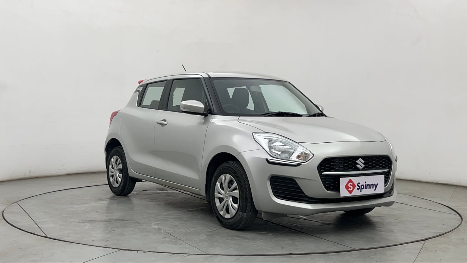 Used 2023 Maruti Suzuki Swift VXi Petrol Manual exterior RIGHT FRONT CORNER VIEW