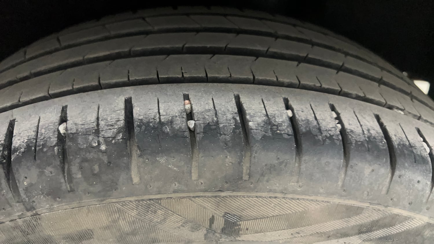 Used 2018 Maruti Suzuki Baleno Alpha 1.2 AT Petrol Automatic tyres LEFT REAR TYRE TREAD VIEW