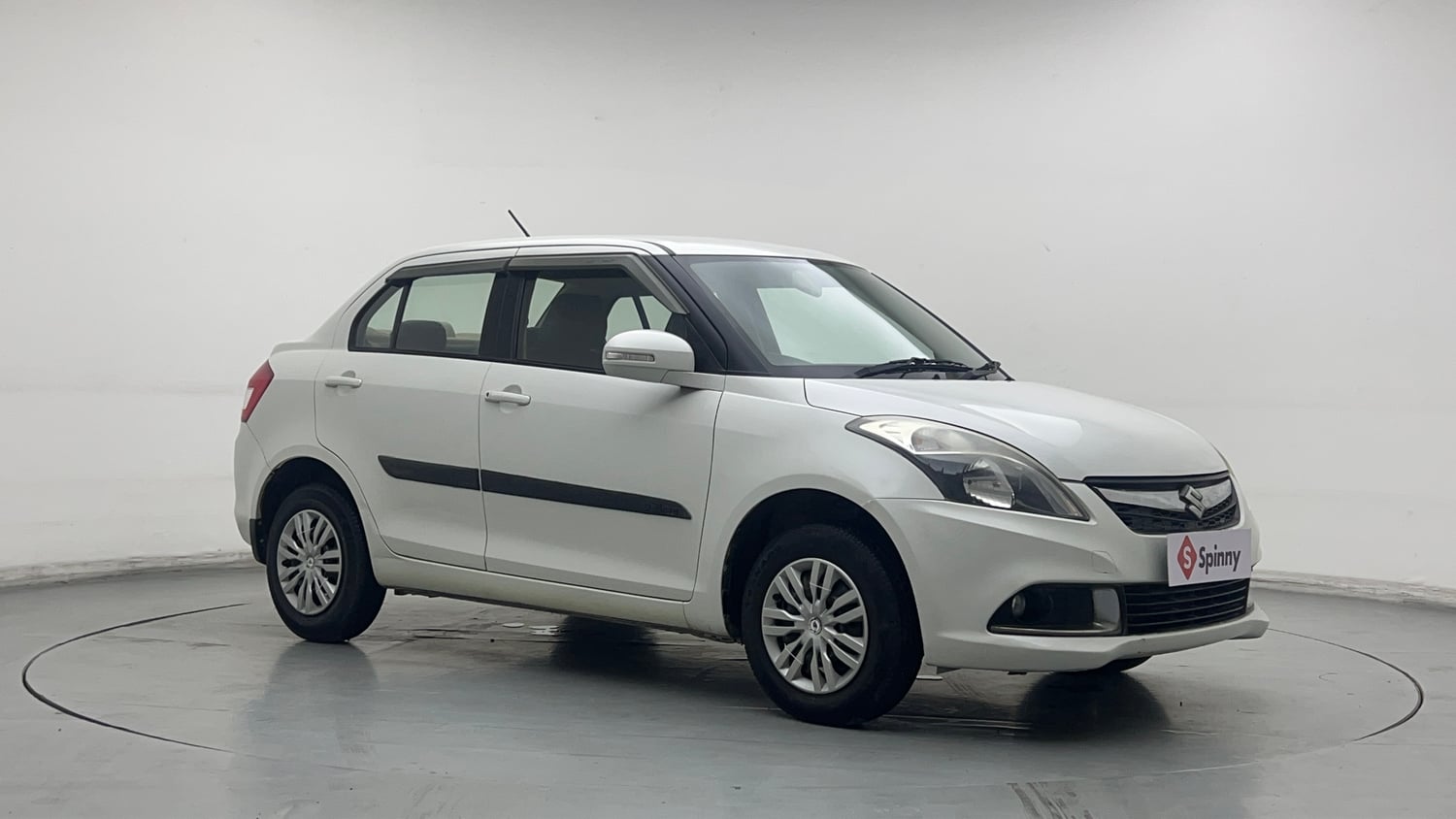 Used 2015 Maruti Suzuki Swift Dzire VXI Petrol Manual exterior RIGHT FRONT CORNER VIEW