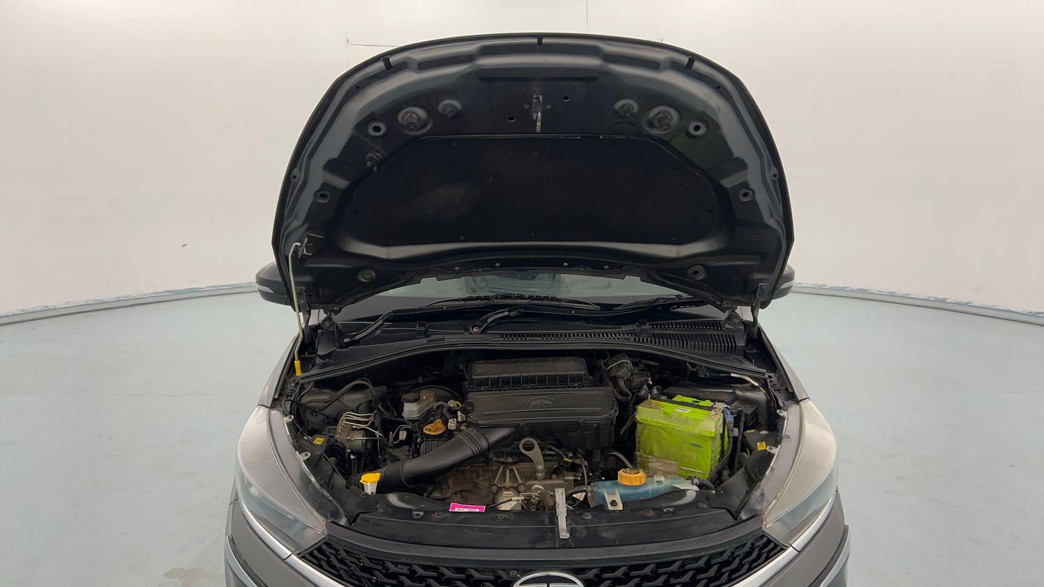 Used 2020 Tata Tiago XZ Plus Petrol Manual engine ENGINE & BONNET OPEN FRONT VIEW