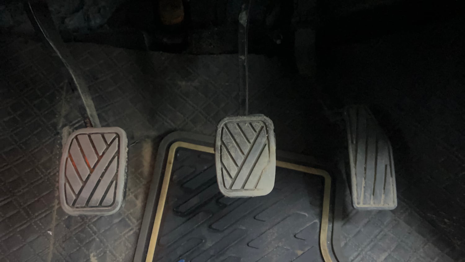 Used 2015 Maruti Suzuki Baleno Alpha 1.2 Petrol Manual interior PEDALS VIEW