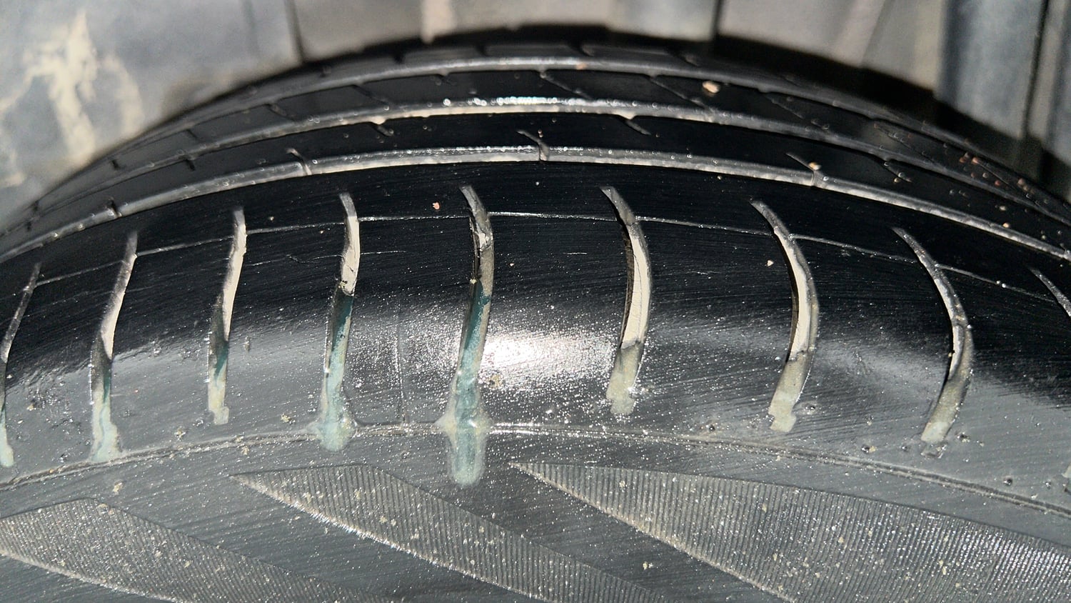 Used 2018 Tata Tigor Revotorq XZ (O) Diesel Manual tyres LEFT REAR TYRE TREAD VIEW