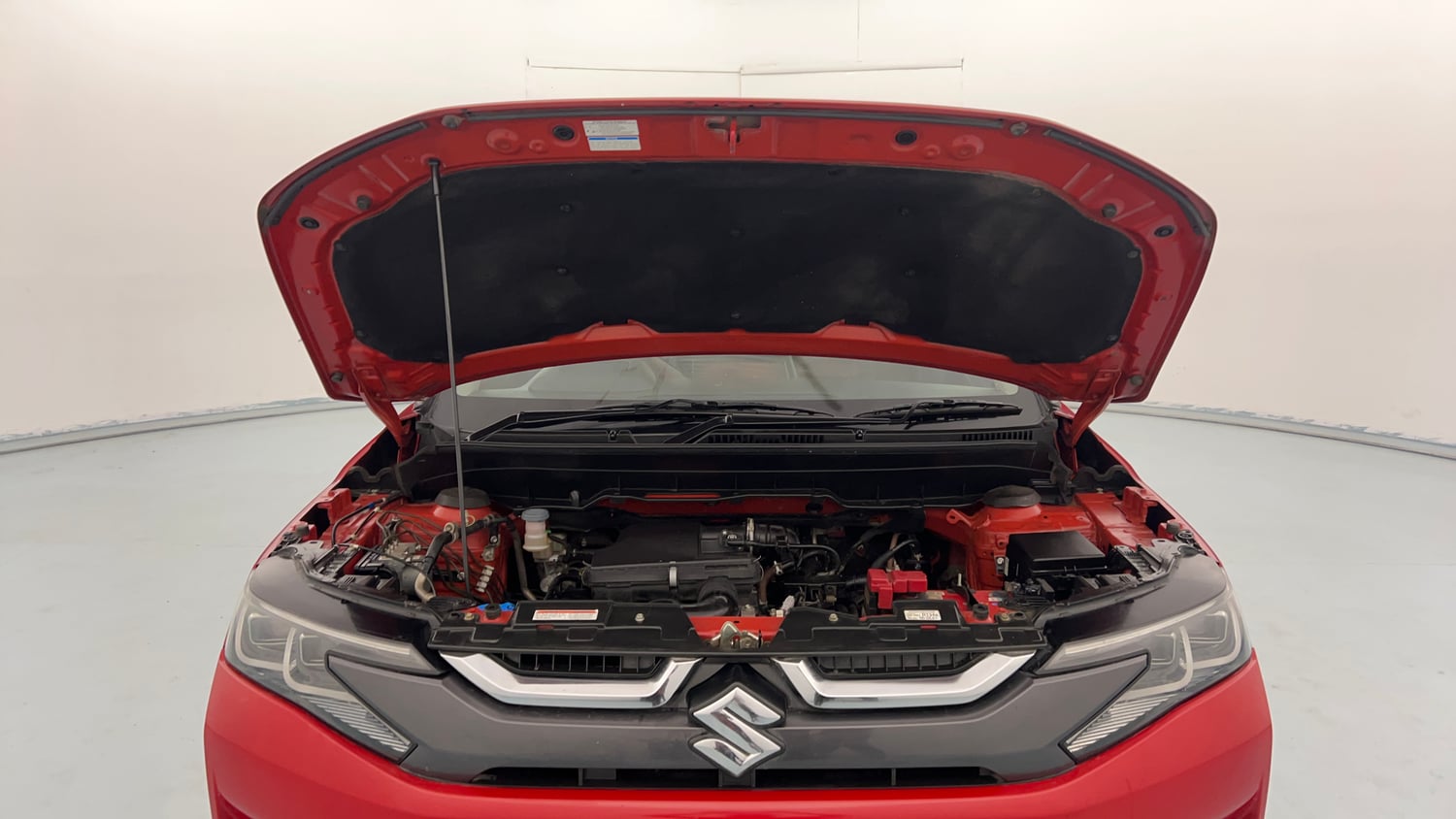 Used 2023 Maruti Suzuki Brezza Zxi Plus Dual Tone Petrol Manual engine ENGINE & BONNET OPEN FRONT VIEW