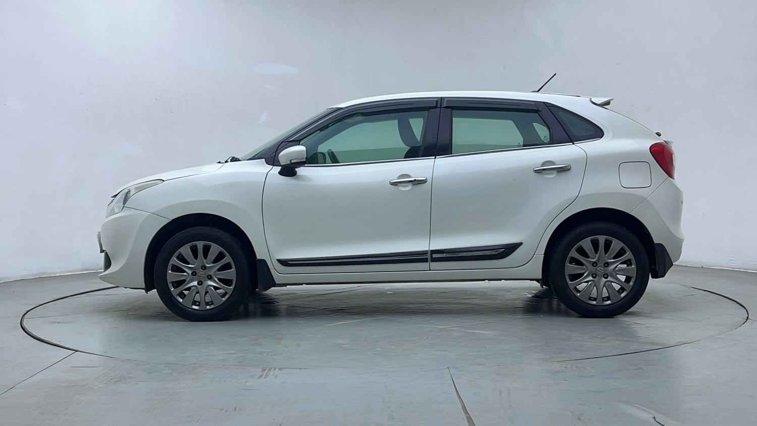 Used 2016 Maruti Suzuki Baleno Zeta 1.2 Petrol Manual exterior LEFT SIDE VIEW