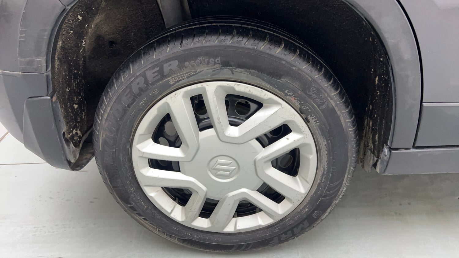 Used 2020 Maruti Suzuki Vitara Brezza VXi AT SHVS Petrol Automatic tyres RIGHT REAR TYRE RIM VIEW