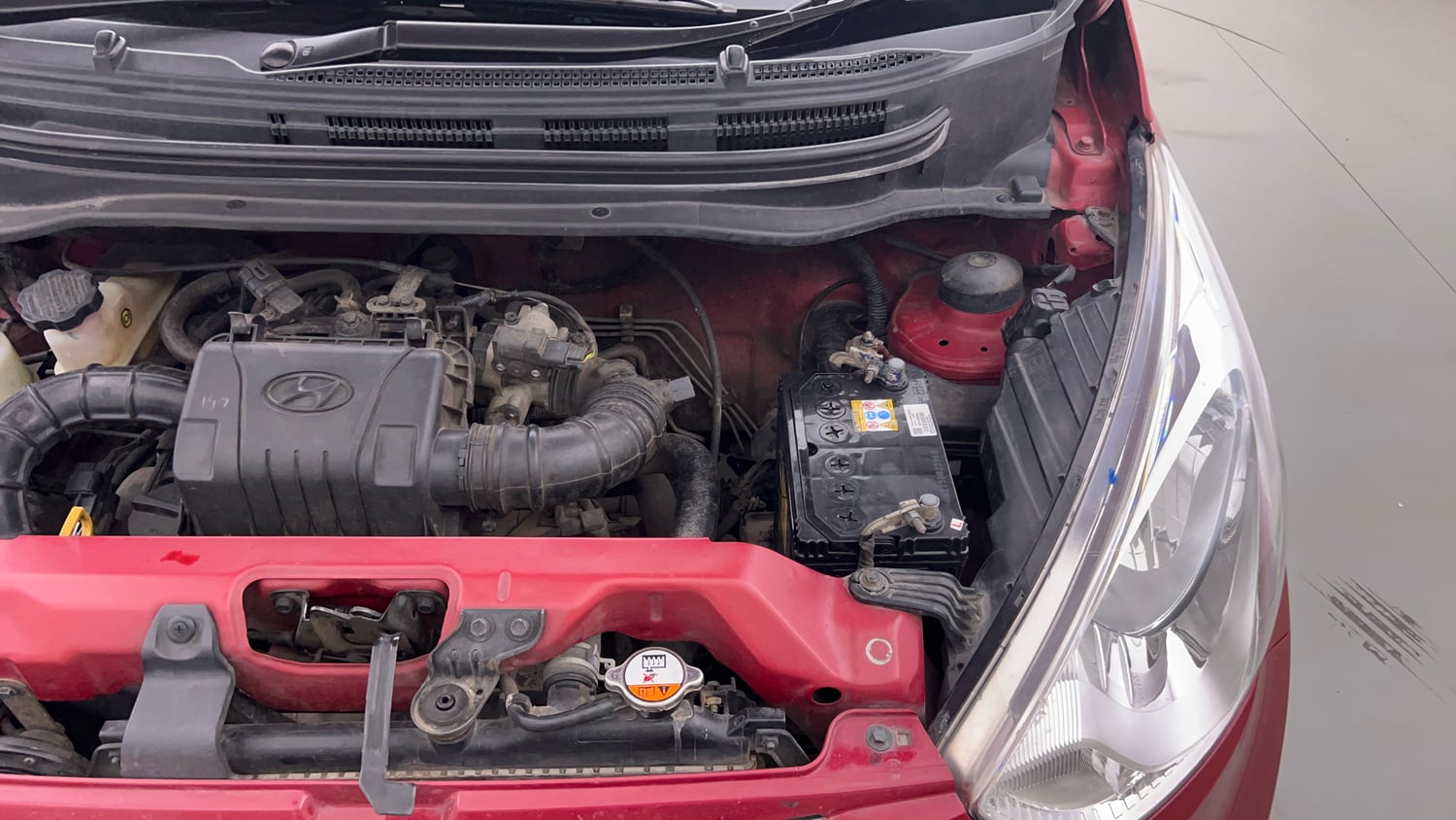 Used 2017 Hyundai Eon Sportz Petrol Manual engine ENGINE LEFT SIDE VIEW