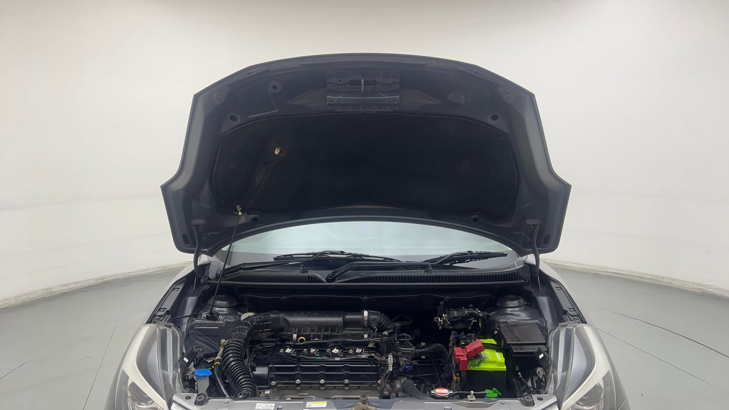 Used 2020 Toyota Glanza V CVT Petrol Automatic engine ENGINE & BONNET OPEN FRONT VIEW