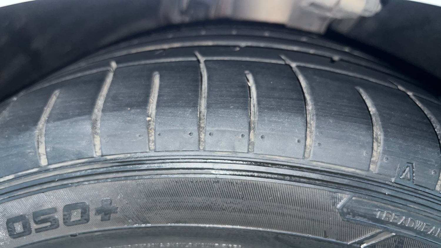Used 2020 Mercedes-Benz S-Class (W222) S 350D Diesel Automatic tyres LEFT FRONT TYRE TREAD VIEW