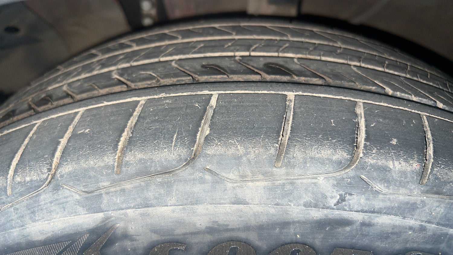 Used 2019 Hyundai Creta SX 1.6 AT Petrol Petrol Automatic tyres LEFT FRONT TYRE TREAD VIEW